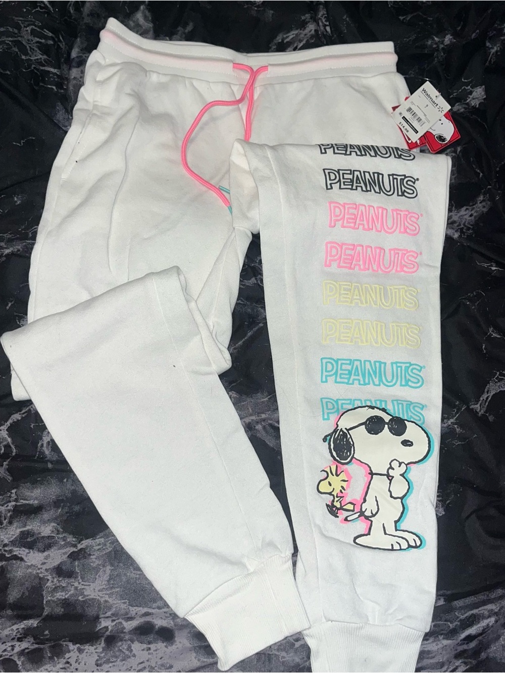 Peanuts White Jogger Sweatpants with Pink Accent size small nwt